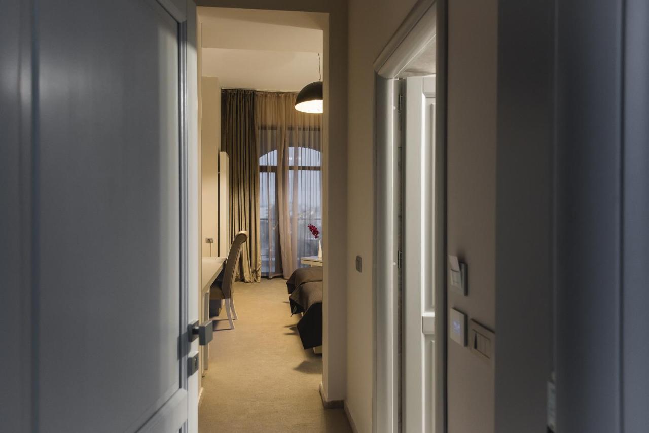 Hotel Edma Alexandria Bagian luar foto