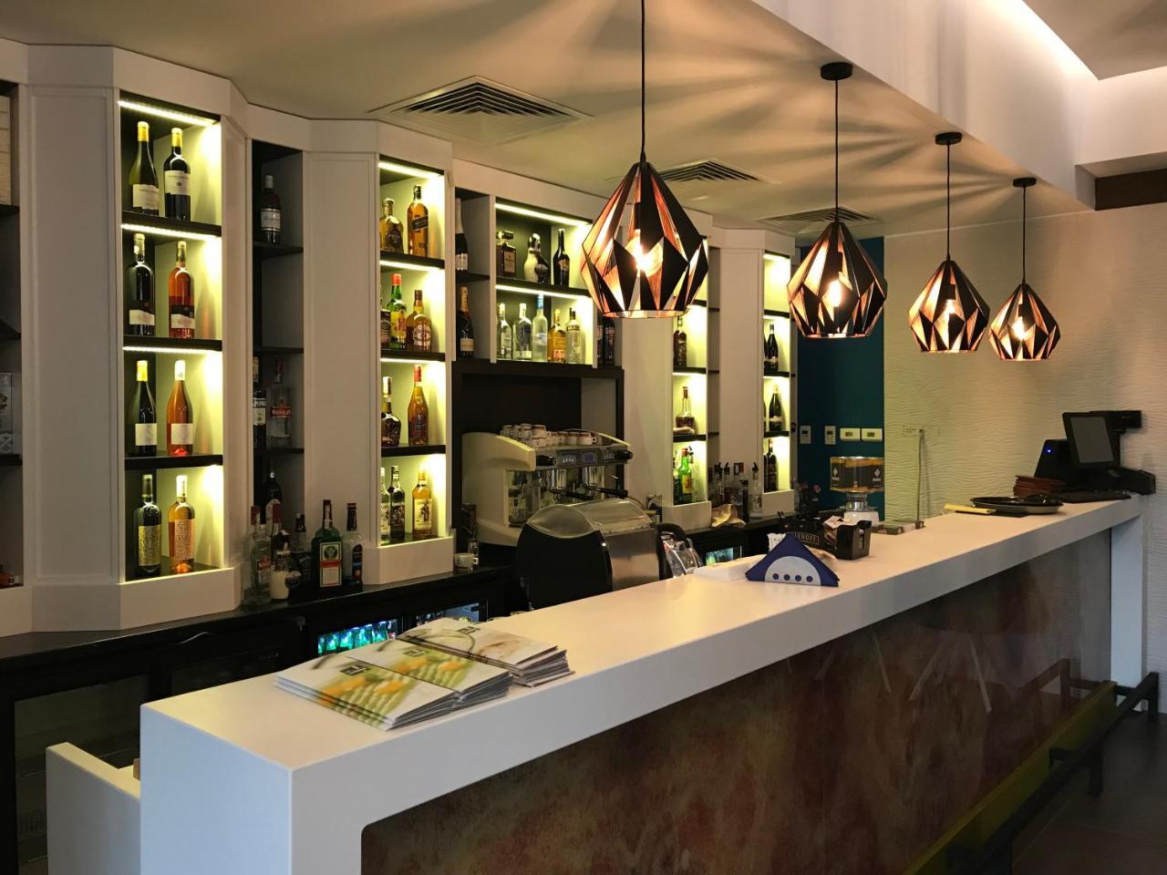 Hotel Edma Alexandria Bagian luar foto