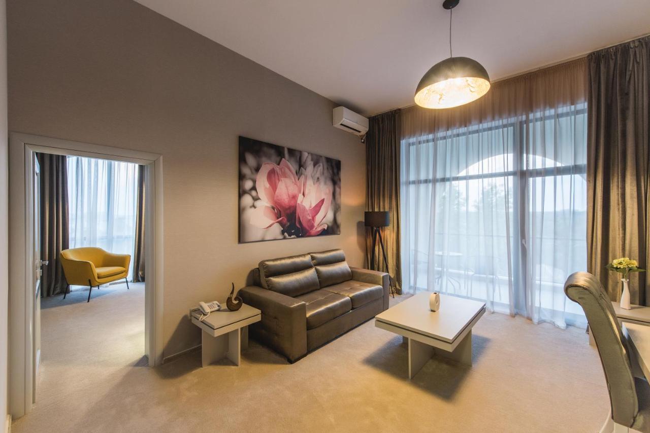 Hotel Edma Alexandria Bagian luar foto